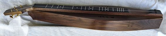 Barbara Allen™ Dulcimer https://gibsondulcimers.com/dulcimers_in_stock.html
