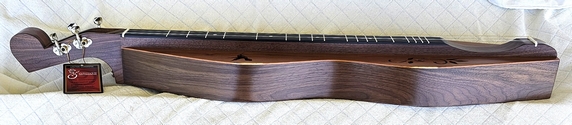 Jenny Lind™ Dulcimer at https://gibsondulcimers.com/dulcimers_in_stock.html