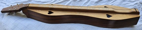 https://gibsondulcimers.com/dulcimers_in_stock.html