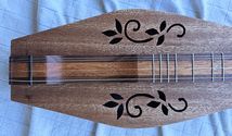 https://gibsondulcimers.com/dulcimers_in_stock.html